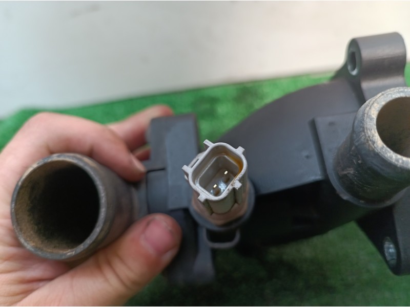 Recambio de termostato para ford c-max edition referencia OEM IAM CM5G9K478FB CM5G9K478FB CM5G9K478