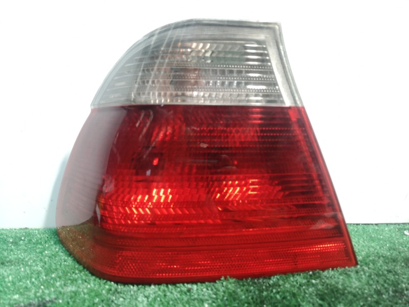 Recambio de piloto trasero izquierdo para bmw serie 3 berlina (e46) 318i referencia OEM IAM 8383821 8383821 8383821