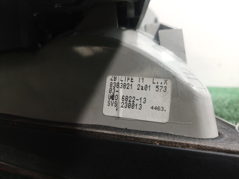 Recambio de piloto trasero izquierdo para bmw serie 3 berlina (e46) 318i referencia OEM IAM 8383821 8383821 8383821