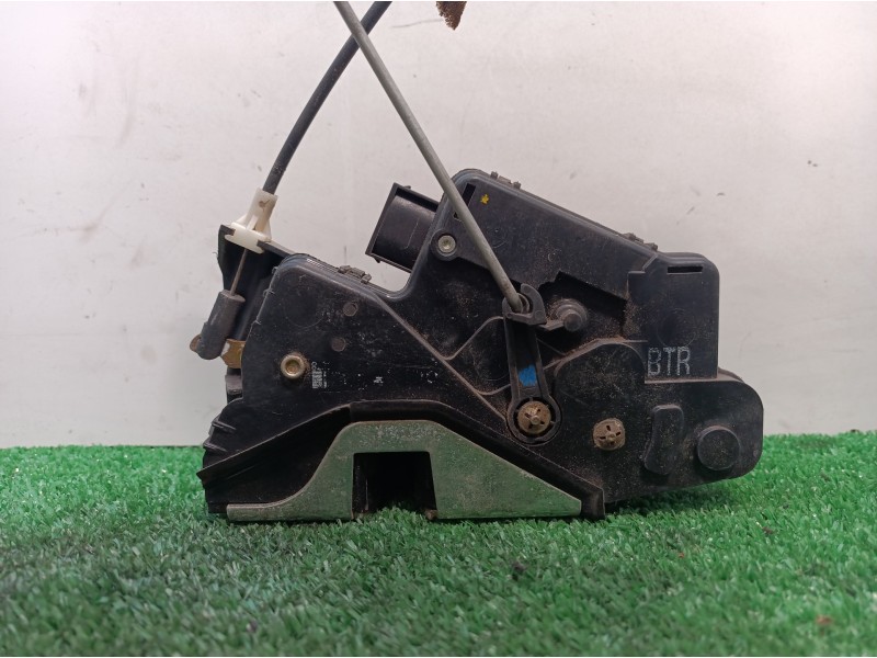 Recambio de cerradura puerta delantera derecha para bmw serie 3 berlina (e46) 318i referencia OEM IAM   