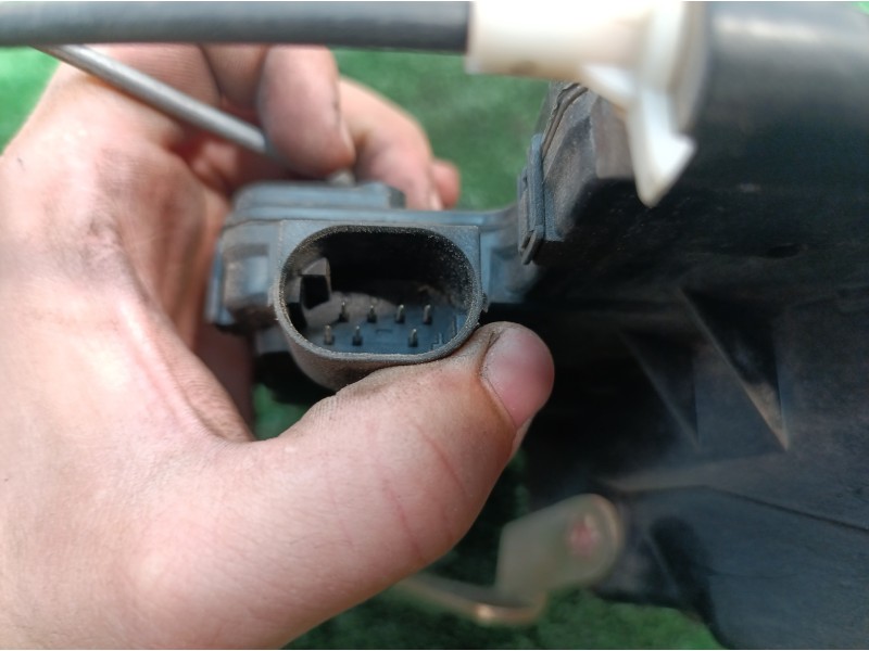 Recambio de cerradura puerta delantera derecha para bmw serie 3 berlina (e46) 318i referencia OEM IAM   