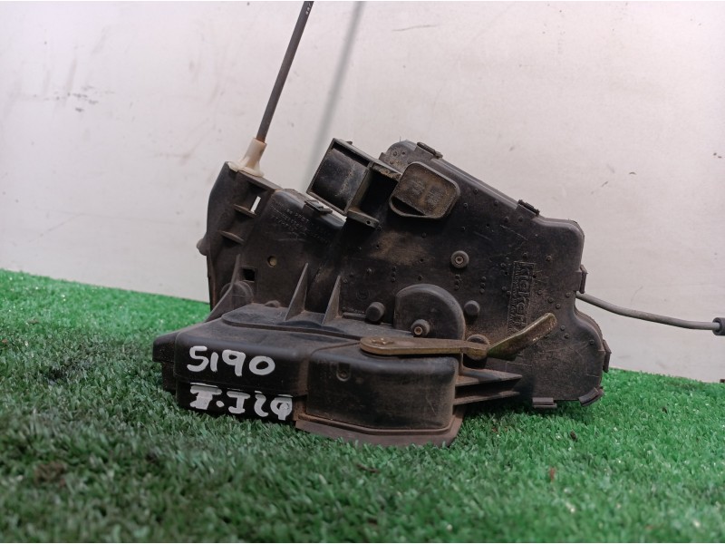 Recambio de cerradura puerta trasera izquierda para bmw serie 3 berlina (e46) 318i referencia OEM IAM   