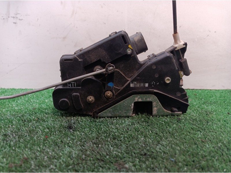 Recambio de cerradura puerta trasera izquierda para bmw serie 3 berlina (e46) 318i referencia OEM IAM   