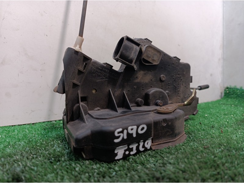 Recambio de cerradura puerta trasera izquierda para bmw serie 3 berlina (e46) 318i referencia OEM IAM   