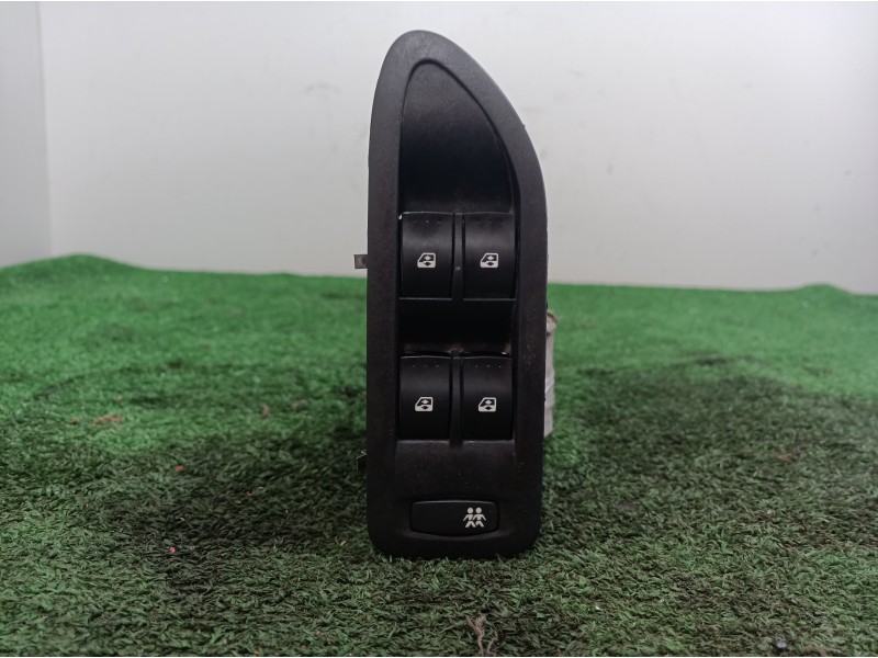 Recambio de mando elevalunas delantero izquierdo para renault laguna ii (bg0) referencia OEM IAM   