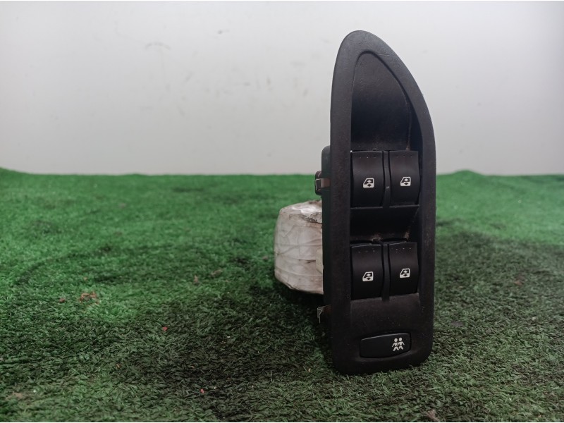 Recambio de mando elevalunas delantero izquierdo para renault laguna ii (bg0) referencia OEM IAM   