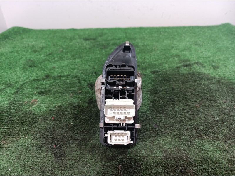 Recambio de mando elevalunas delantero izquierdo para renault laguna ii (bg0) referencia OEM IAM   