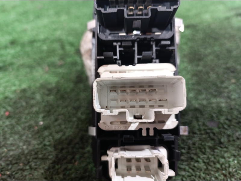Recambio de mando elevalunas delantero izquierdo para renault laguna ii (bg0) referencia OEM IAM   