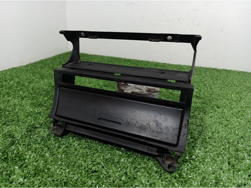 Recambio de cenicero para bmw serie 3 compact (e46) referencia OEM IAM 8268887A 8268887A 310220000