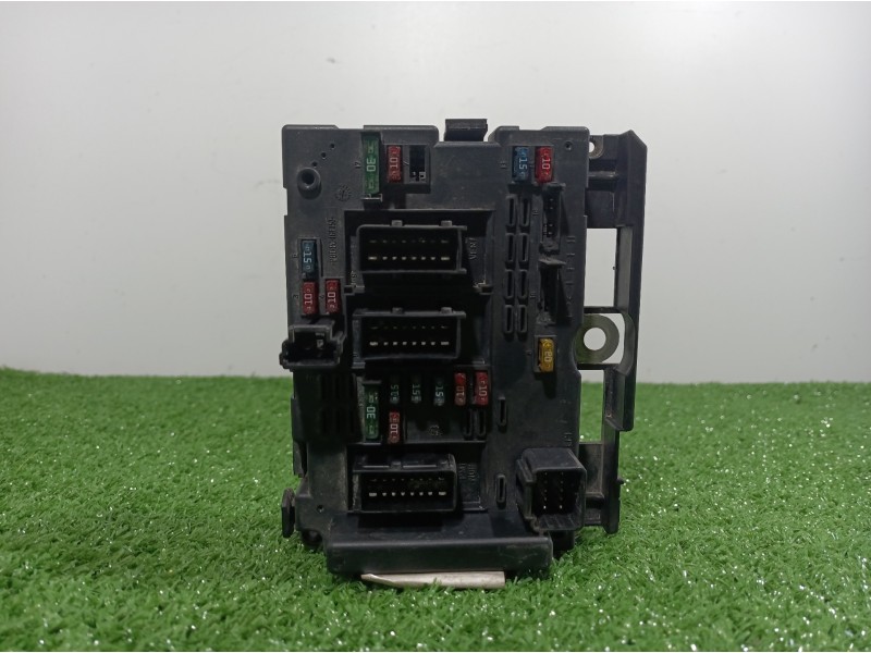 Recambio de caja reles / fusibles para peugeot 307 (s1) xs referencia OEM IAM 9650664080 9650664080 41111591