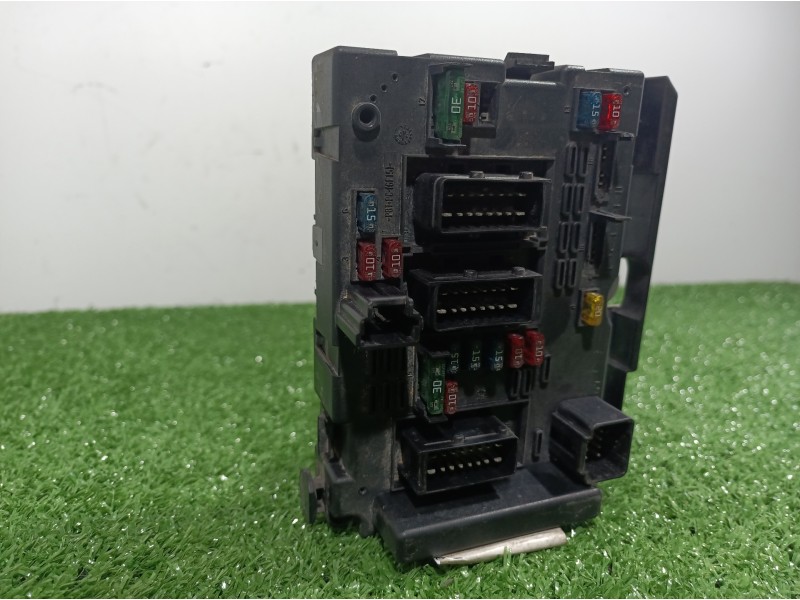 Recambio de caja reles / fusibles para peugeot 307 (s1) xs referencia OEM IAM 9650664080 9650664080 41111591