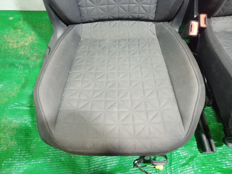Recambio de juego asientos completo para volkswagen tiguan (ad1, ax1) 1.5 tsi referencia OEM IAM   