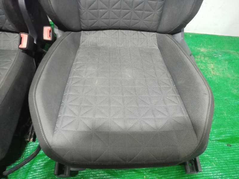 Recambio de juego asientos completo para volkswagen tiguan (ad1, ax1) 1.5 tsi referencia OEM IAM   