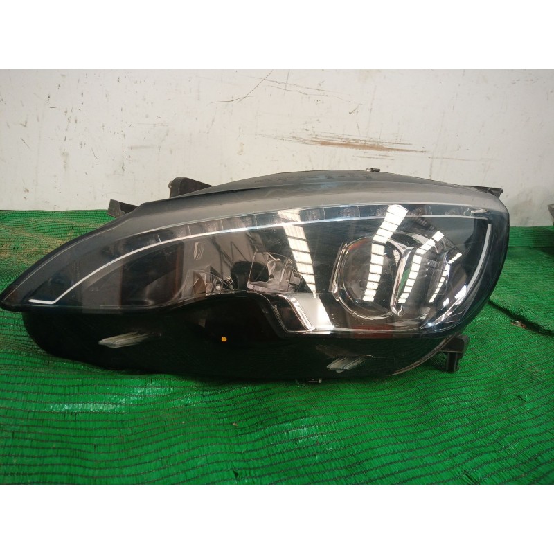 Recambio de faro izquierdo para peugeot 308 ii (lb_, lp_, lw_, lh_, l3_) 1.2 thp 130 referencia OEM IAM   