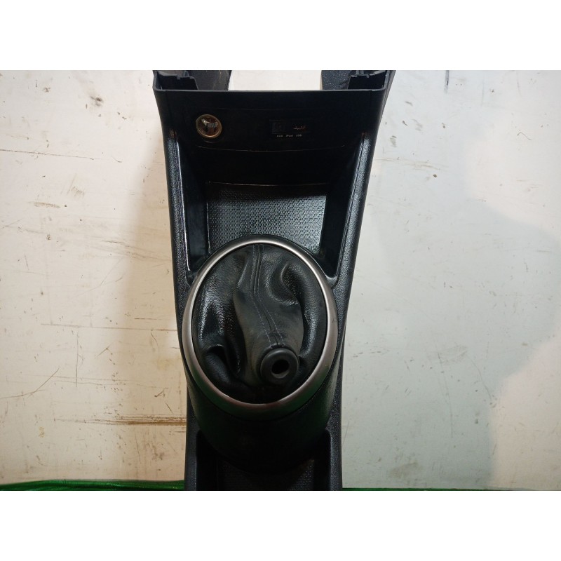 Recambio de consola central trasera para hyundai i20 i (pb, pbt) 1.2 referencia OEM IAM 846101JXXX 846101JXXX 846101JXXX