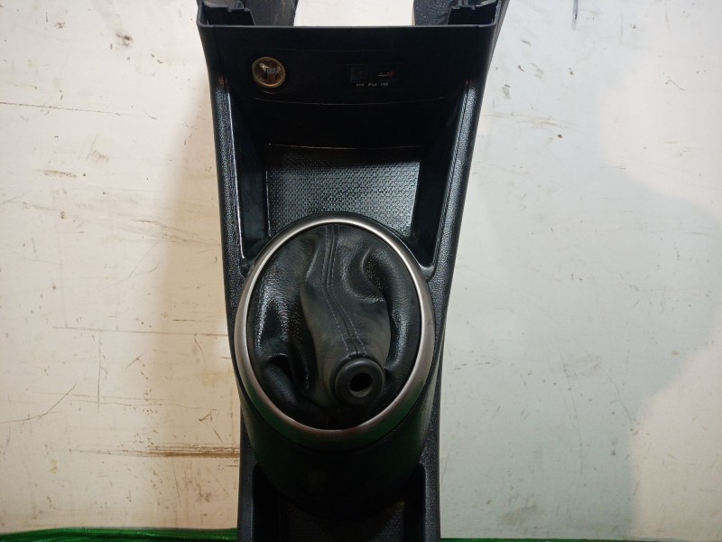 Recambio de consola central trasera para hyundai i20 i (pb, pbt) 1.2 referencia OEM IAM 846101JXXX 846101JXXX 846101JXXX