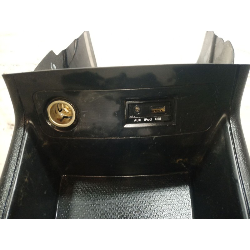 Recambio de consola central trasera para hyundai i20 i (pb, pbt) 1.2 referencia OEM IAM 846101JXXX 846101JXXX 846101JXXX