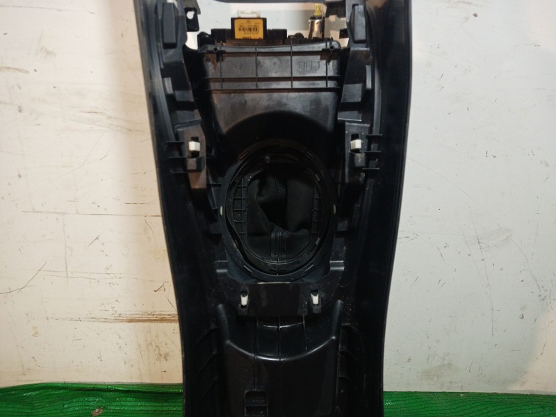 Recambio de consola central trasera para hyundai i20 i (pb, pbt) 1.2 referencia OEM IAM 846101JXXX 846101JXXX 846101JXXX