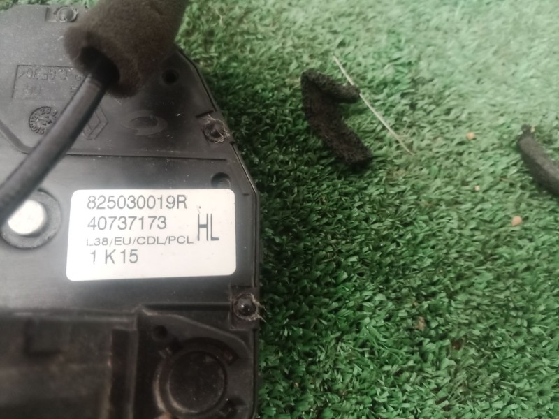 Recambio de cerradura puerta trasera izquierda para renault fluence (l3_) z.e. referencia OEM IAM 825030019R 825030019R 82503001