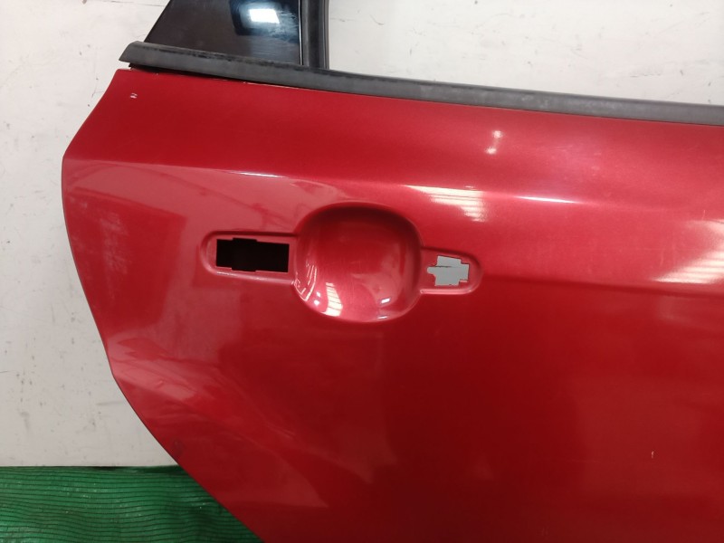 Recambio de puerta trasera derecha para ford focus iii 1.6 tdci referencia OEM IAM BM51A24720B6 BM51A24720B6 BM51A24720B6