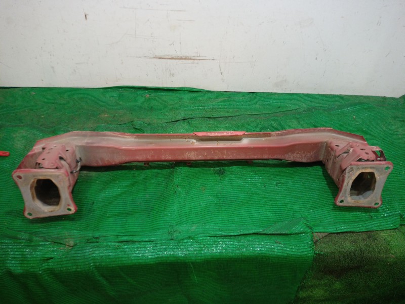 Recambio de refuerzo paragolpes delantero para ford focus iii 1.6 tdci referencia OEM IAM   