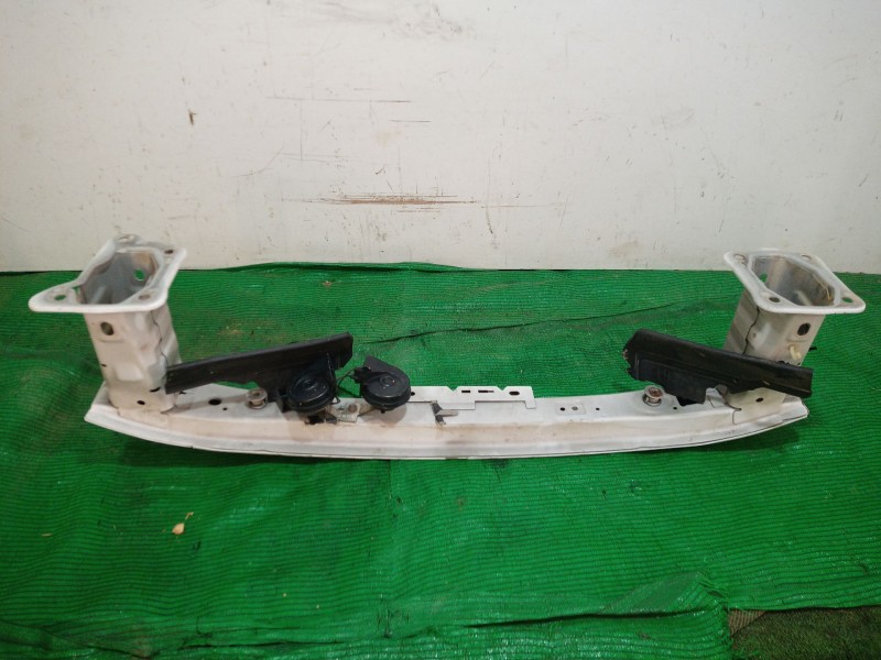 Recambio de refuerzo paragolpes delantero para ford kuga ii (dm2) 2.0 tdci referencia OEM IAM   