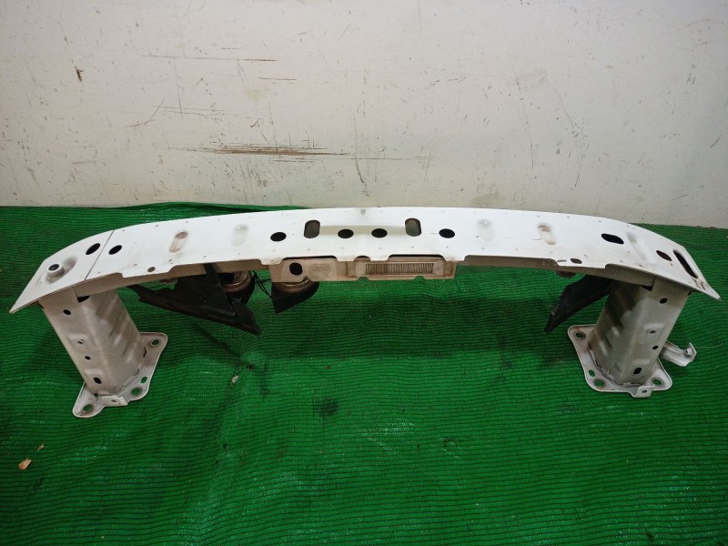 Recambio de refuerzo paragolpes delantero para ford kuga ii (dm2) 2.0 tdci referencia OEM IAM 70022KA6260 70022KA6260 8M51R000K7