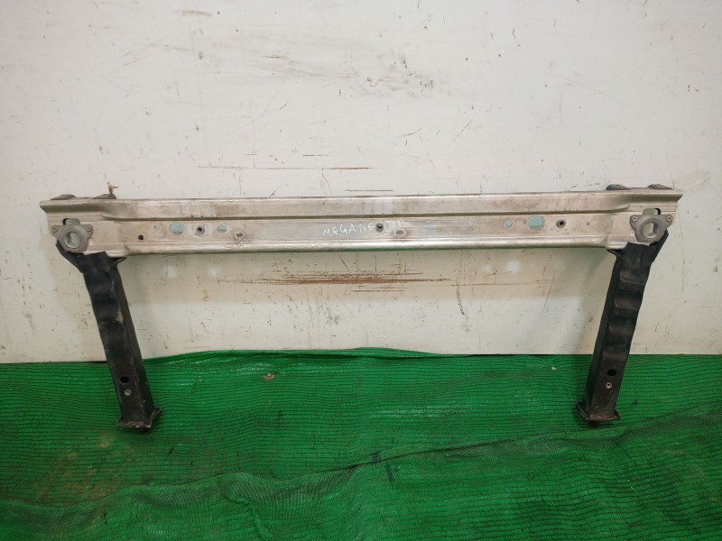 Recambio de travesaño inferior para renault fluence (l3_) z.e. referencia OEM IAM   