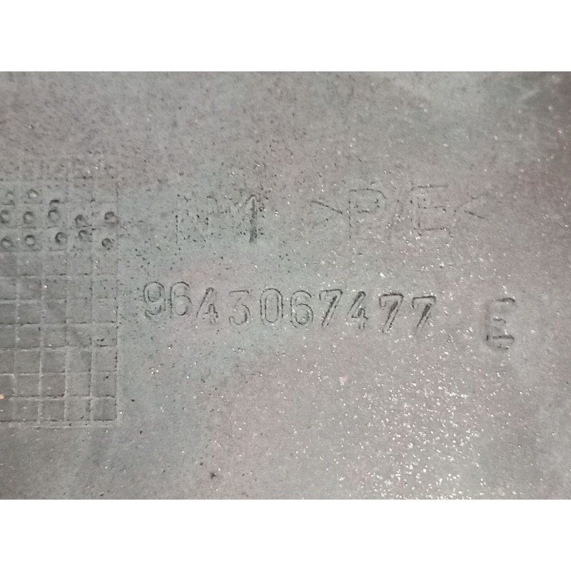 Recambio de paragolpes delantero para peugeot 307 (3a/c) 2.0 hdi 90 referencia OEM IAM 9643067477 9643067477 9643067477