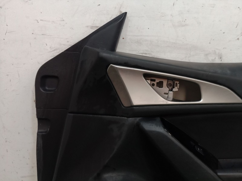 Recambio de guarnecido puerta delantera derecha para mazda 3 (bm, bn) 2.0 referencia OEM IAM   