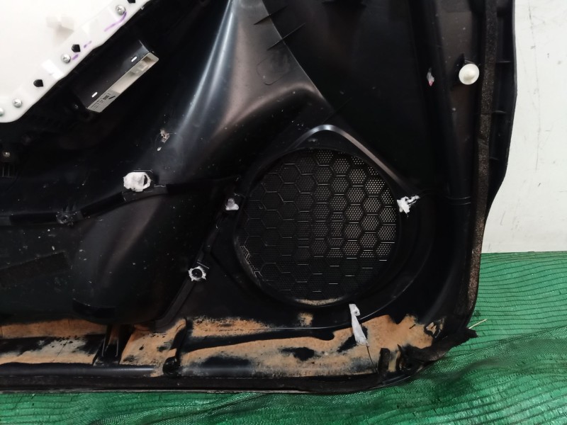 Recambio de guarnecido puerta delantera derecha para mazda 3 (bm, bn) 2.0 referencia OEM IAM   