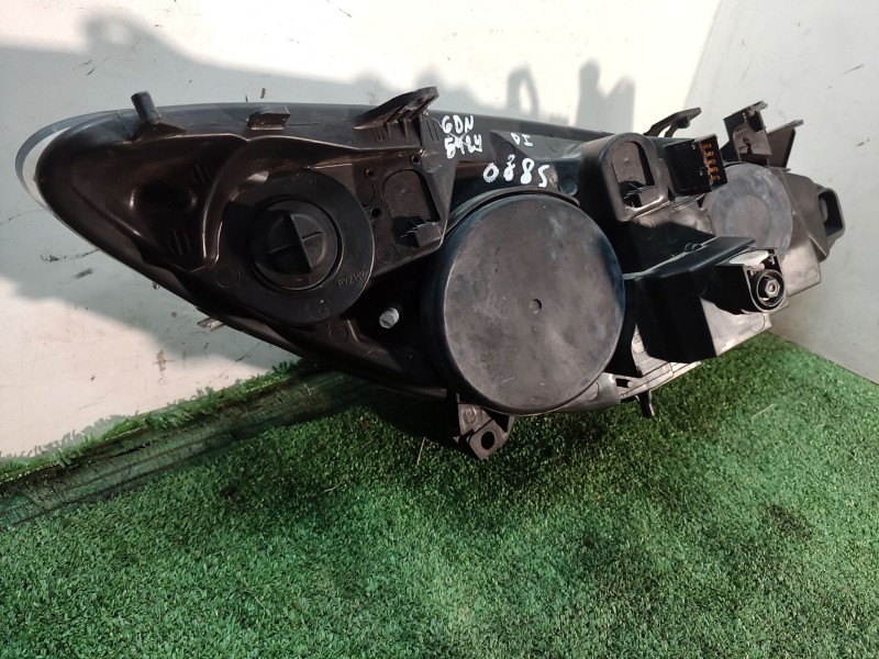 Recambio de faro izquierdo para peugeot 307 sw (3h) 1.6 hdi 110 referencia OEM IAM   