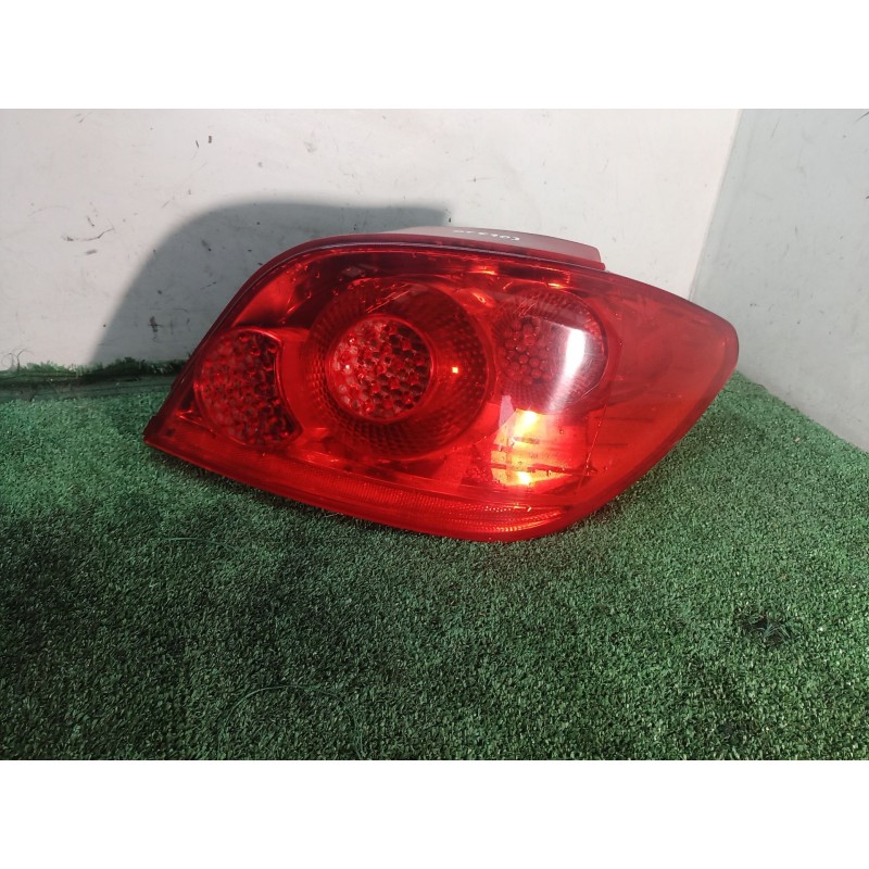 Recambio de piloto trasero derecho para peugeot 307 (3a/c) 1.6 hdi referencia OEM IAM 2570d 2570d 2570d