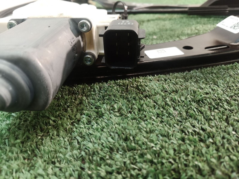 Recambio de elevalunas delantero derecho para ford focus iii 1.0 ecoboost referencia OEM IAM bm51a23 bm51a23 bm51a23