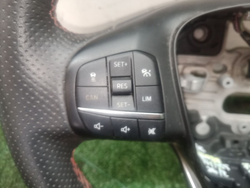 Recambio de volante para ford fiesta vii (hj, hf) 1.0 ecoboost referencia OEM IAM   