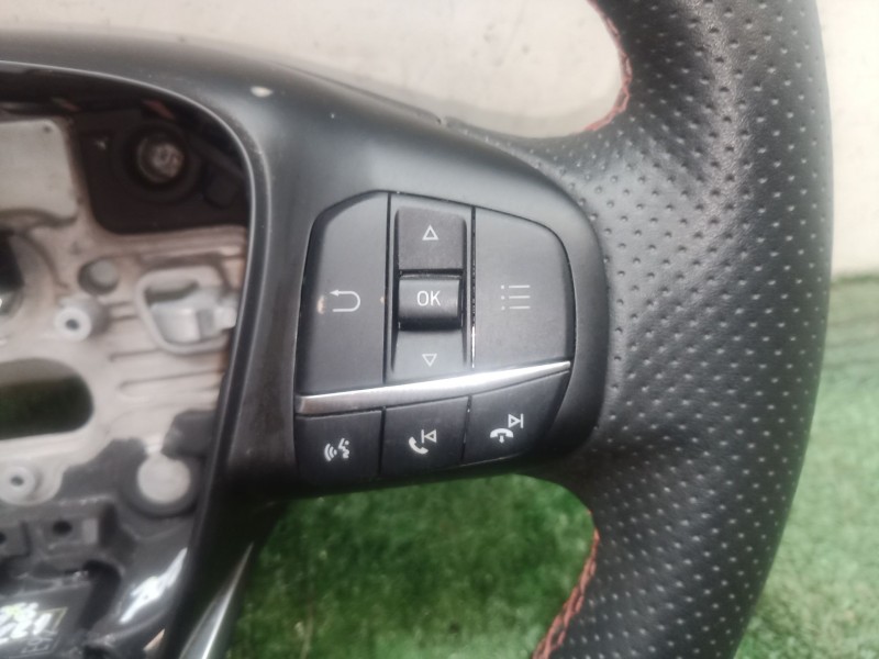 Recambio de volante para ford fiesta vii (hj, hf) 1.0 ecoboost referencia OEM IAM   