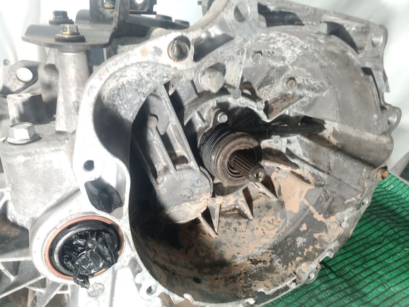 Recambio de caja cambios para ssangyong tivoli 1.6 referencia OEM IAM   
