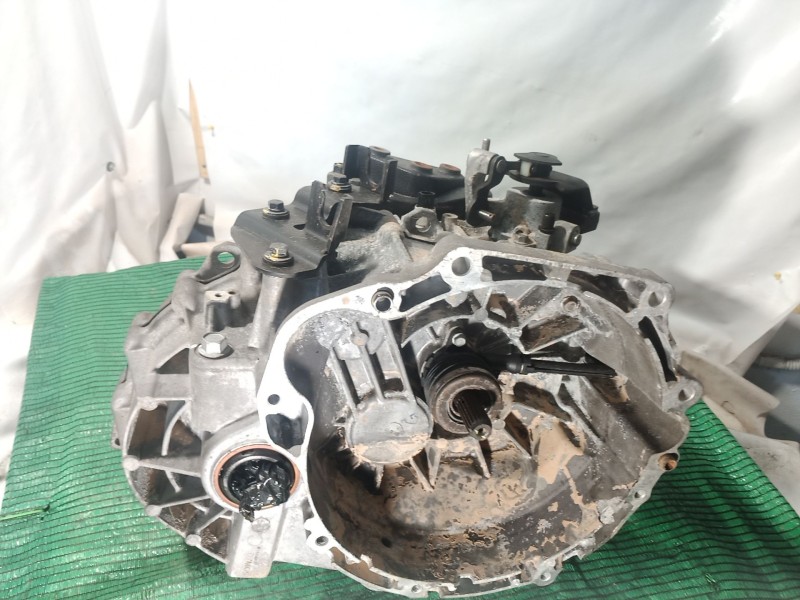 Recambio de caja cambios para ssangyong tivoli 1.6 referencia OEM IAM   