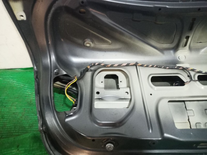 Recambio de tapa maletero para bmw 3 (e90) 318 i referencia OEM IAM   