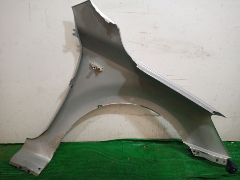 Recambio de aleta delantera izquierda para kia cee´d hatchback (ed) 1.6 crdi 90 referencia OEM IAM   