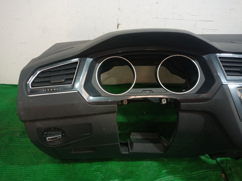Recambio de salpicadero para volkswagen tiguan (ad1, ax1) 1.5 tsi referencia OEM IAM 5NB857003 5NB857003 5NB858296