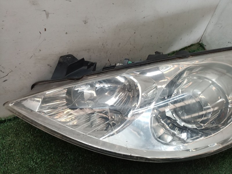 Recambio de faro izquierdo para peugeot 307 (3a/c) 1.6 hdi referencia OEM IAM   