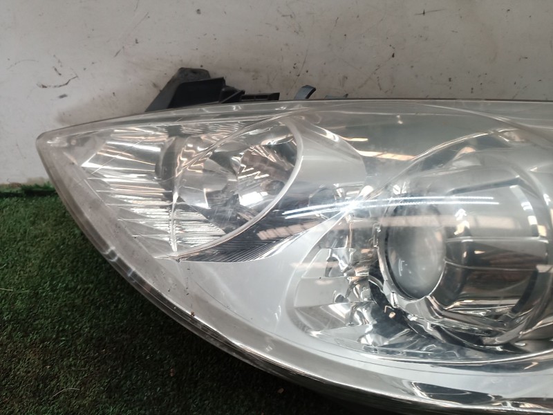 Recambio de faro izquierdo para peugeot 307 (3a/c) 1.6 hdi referencia OEM IAM   
