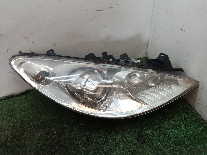 Recambio de faro derecho para peugeot 307 (3a/c) 1.6 hdi referencia OEM IAM   