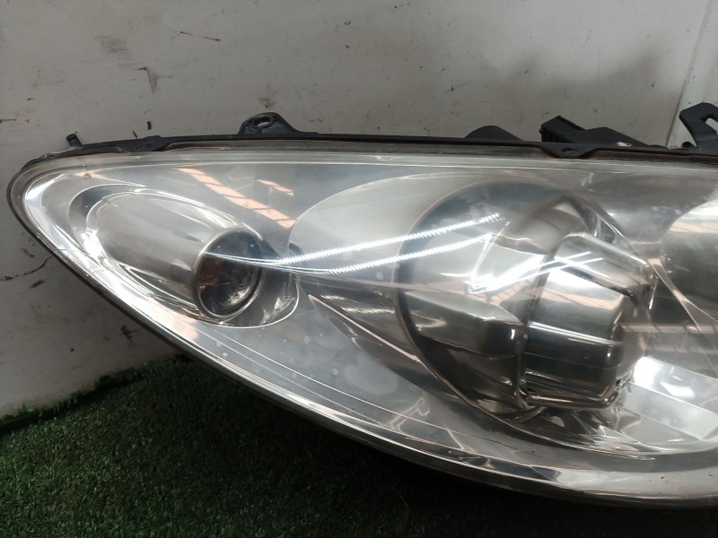 Recambio de faro derecho para peugeot 307 (3a/c) 1.6 hdi referencia OEM IAM   