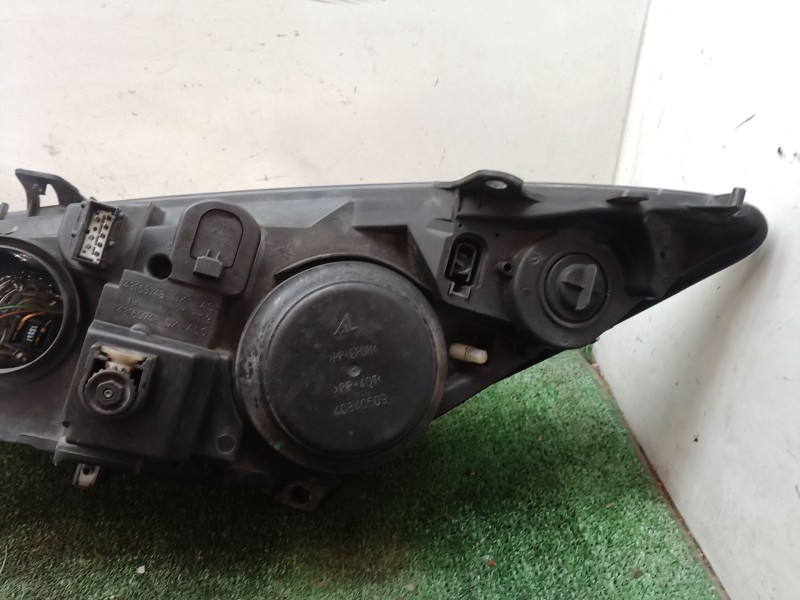 Recambio de faro derecho para peugeot 307 (3a/c) 1.6 hdi referencia OEM IAM   