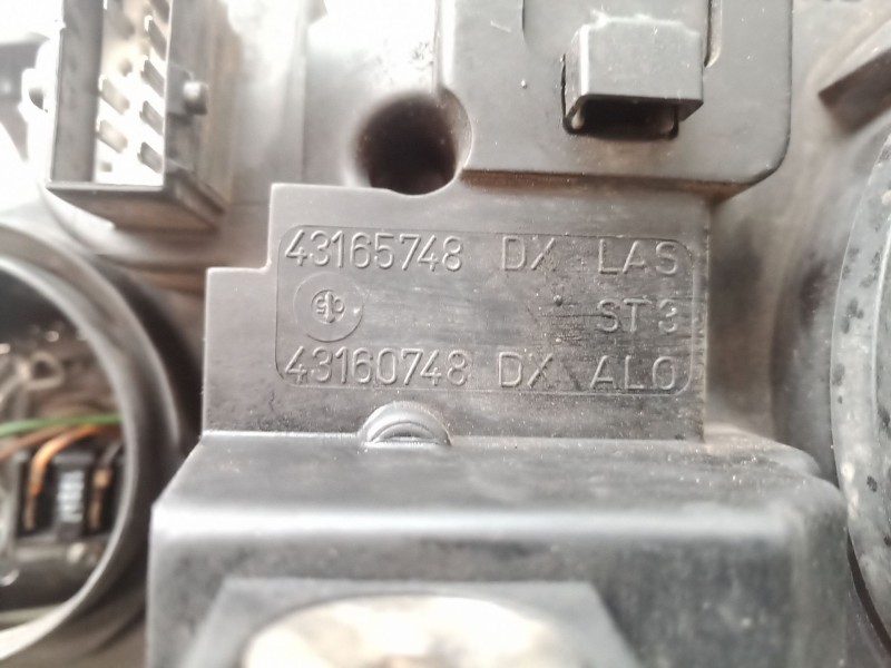 Recambio de faro derecho para peugeot 307 (3a/c) 1.6 hdi referencia OEM IAM   