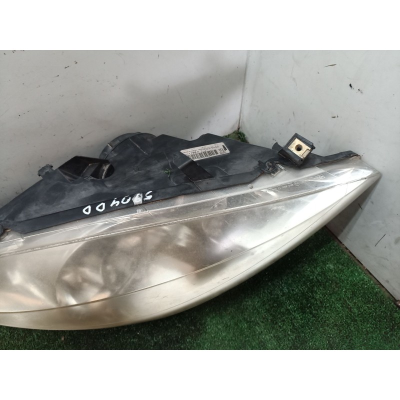Recambio de faro derecho para peugeot 307 (3a/c) 2.0 hdi 90 referencia OEM IAM   