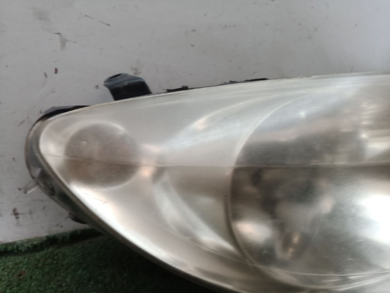 Recambio de faro derecho para peugeot 307 (3a/c) 2.0 hdi 90 referencia OEM IAM   