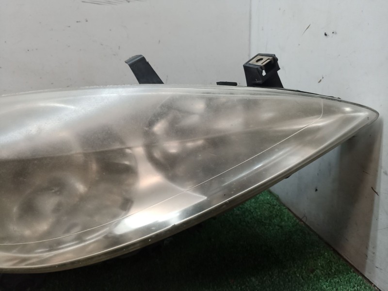 Recambio de faro derecho para peugeot 307 (3a/c) 2.0 hdi 90 referencia OEM IAM   